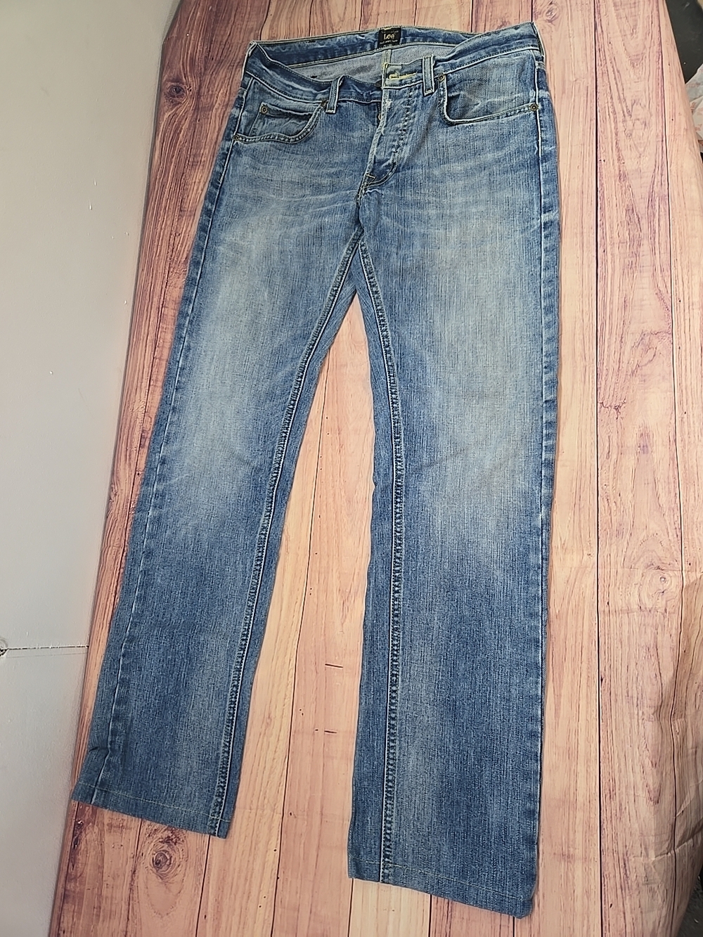 Lee Men's Bootcut Jeans in Faded Blue Denim